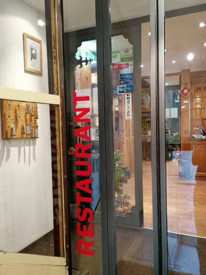 Petit Helvetia Budget Hotel Zermatt Kültér fotó