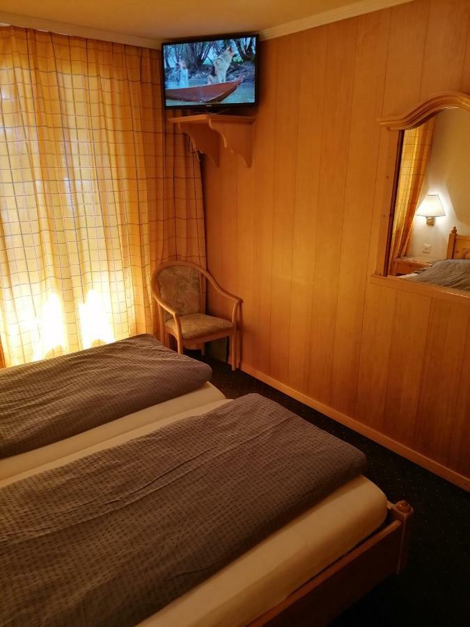 Petit Helvetia Budget Hotel Zermatt Kültér fotó