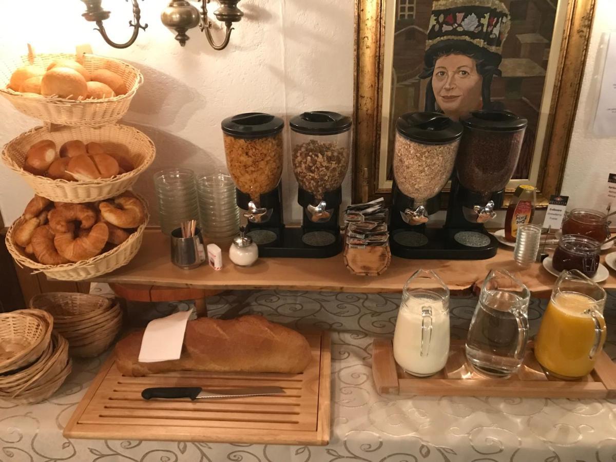 Petit Helvetia Budget Hotel Zermatt Kültér fotó